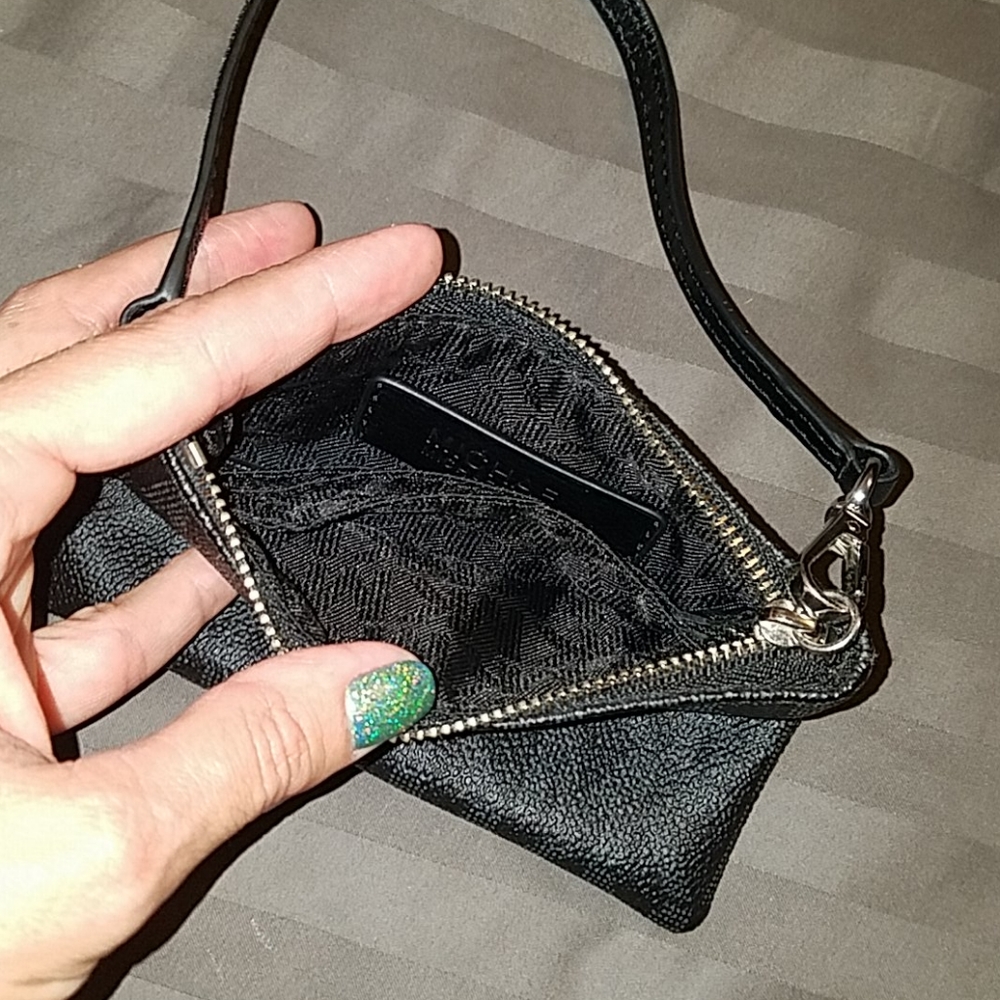 Wristlet - Picture 3 of 4